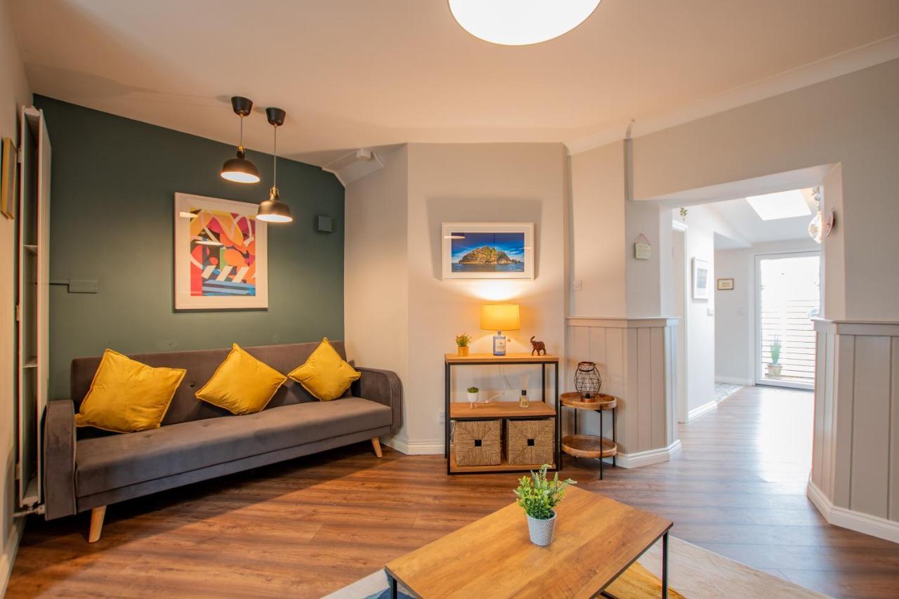 Cosy Retreat In The City Centre ゴールウェイ エクステリア 写真