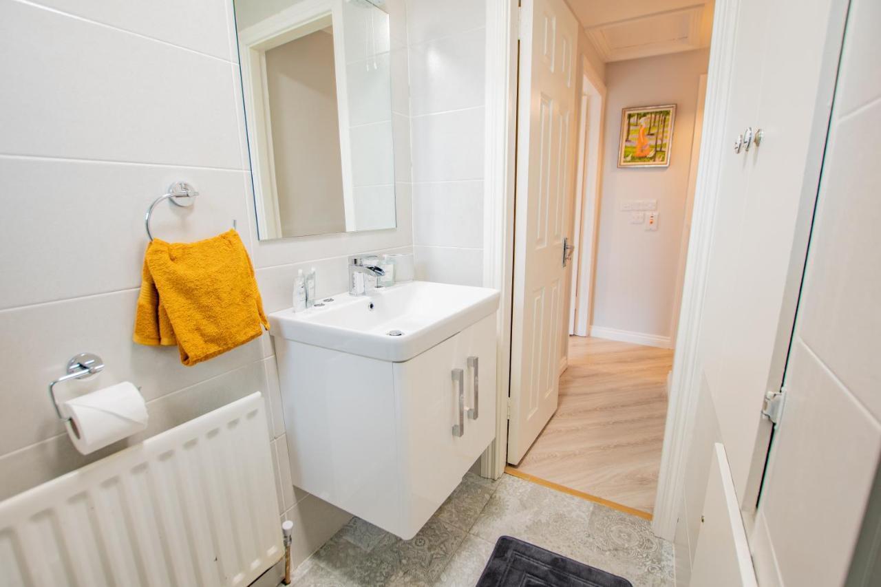 Cosy Retreat In The City Centre ゴールウェイ エクステリア 写真