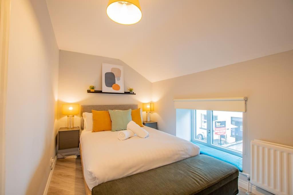 Cosy Retreat In The City Centre ゴールウェイ エクステリア 写真