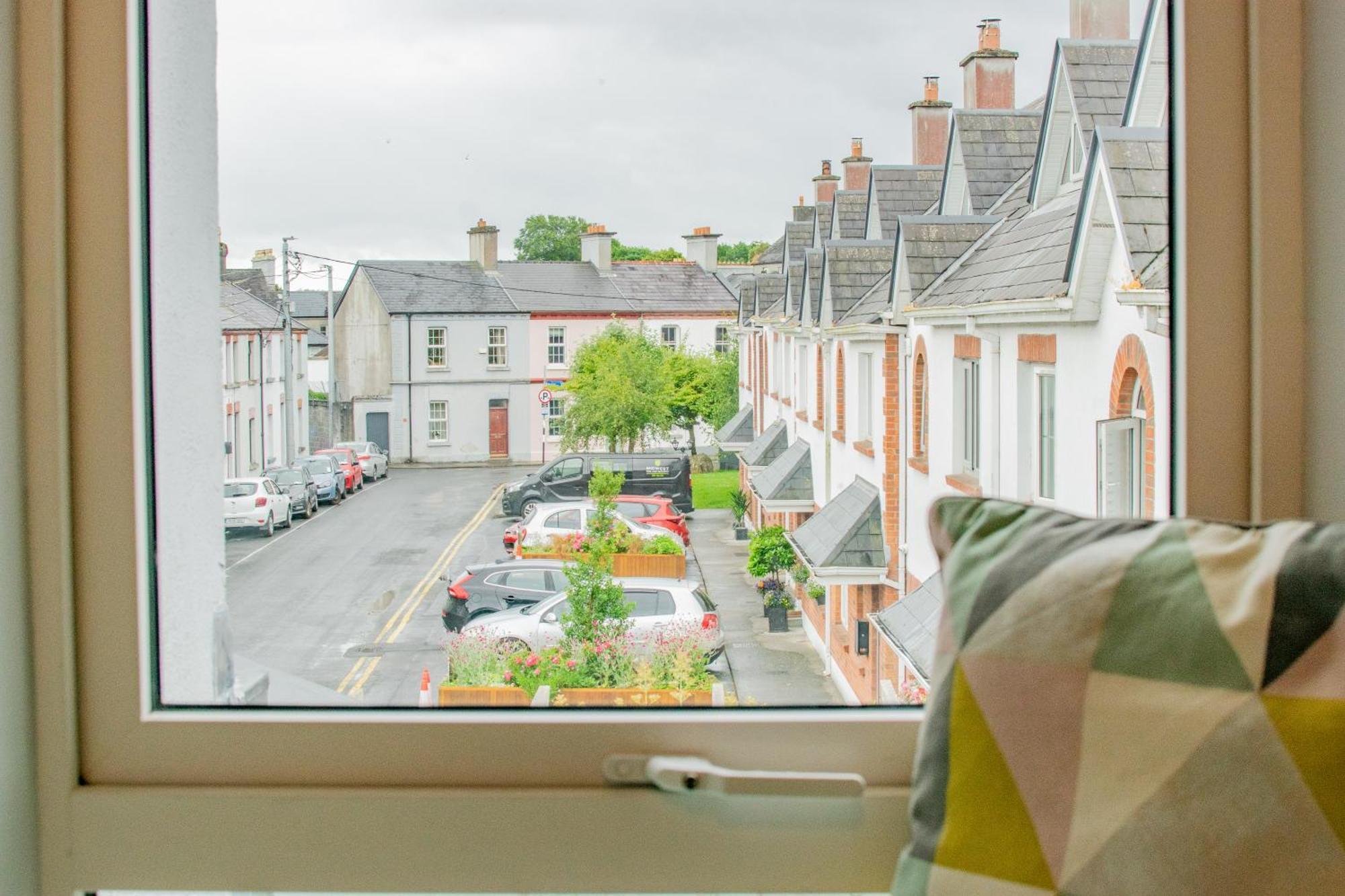 Cosy Retreat In The City Centre ゴールウェイ エクステリア 写真