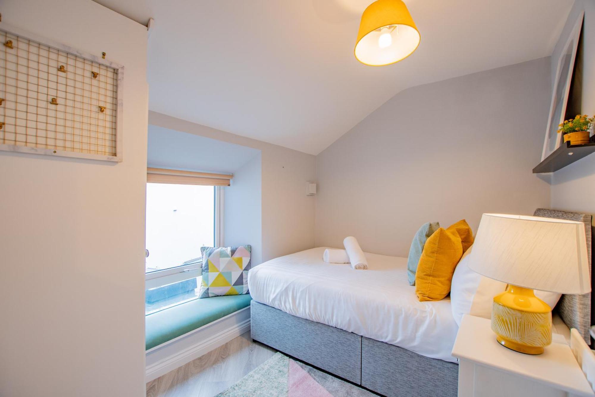 Cosy Retreat In The City Centre ゴールウェイ エクステリア 写真