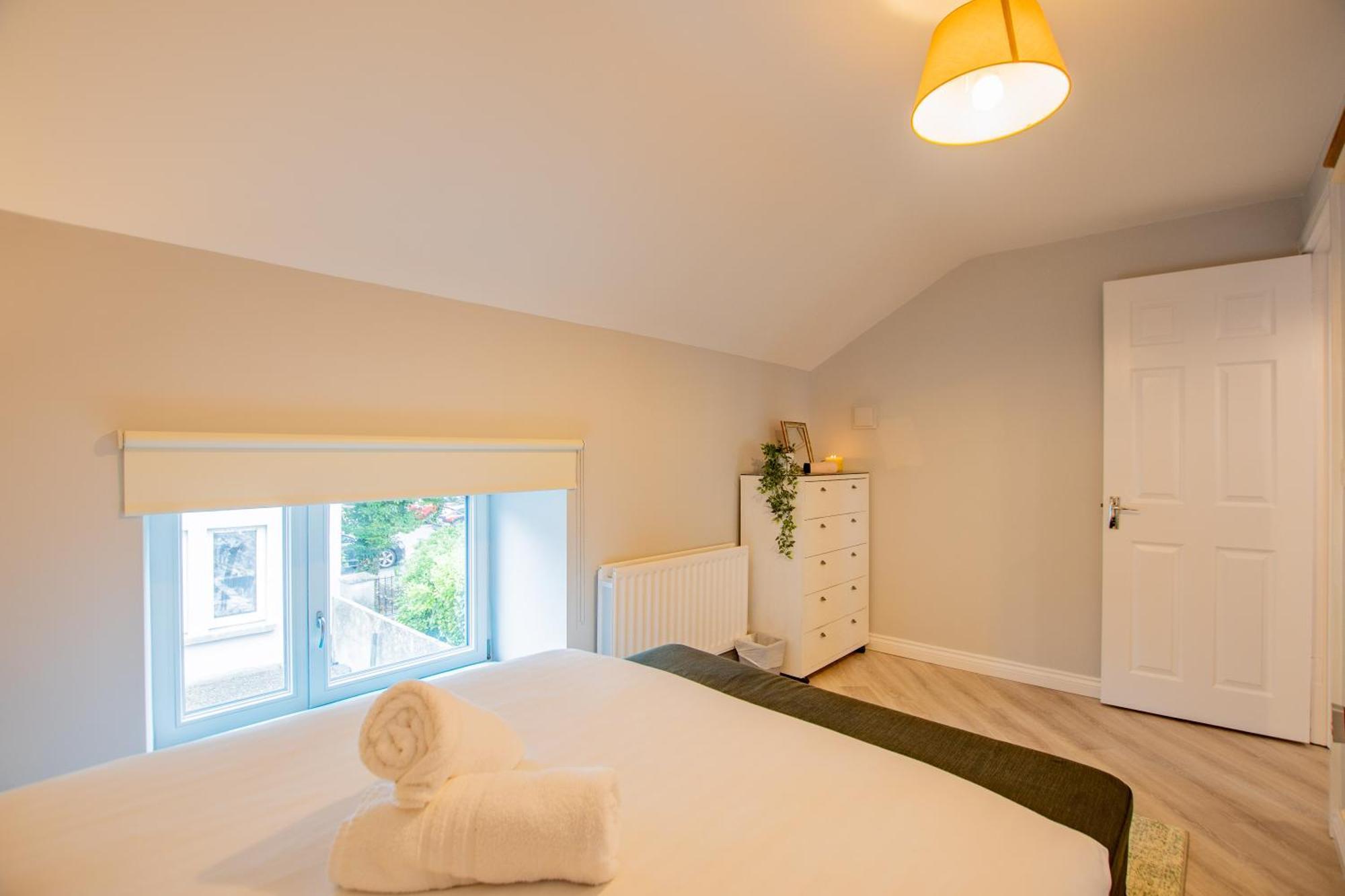 Cosy Retreat In The City Centre ゴールウェイ エクステリア 写真